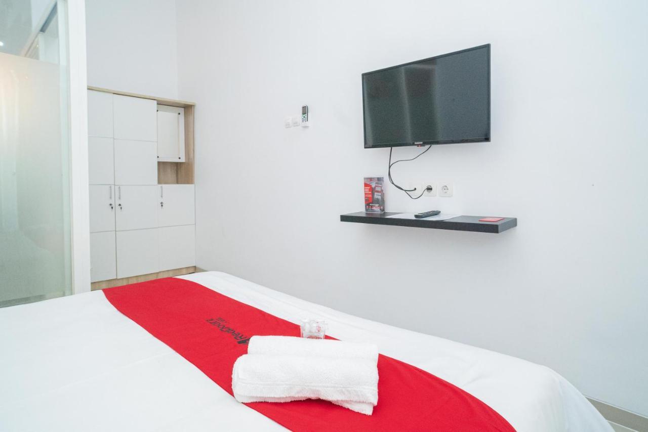 Reddoorz Syariah At Winong Nganjuk Hotel Kültér fotó