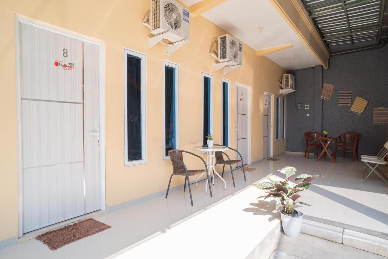 Reddoorz Syariah At Winong Nganjuk Hotel Kültér fotó