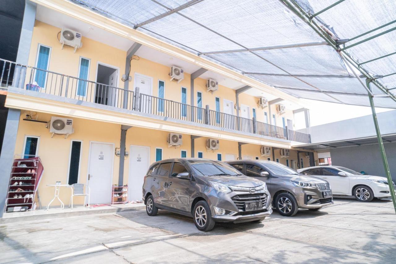 Reddoorz Syariah At Winong Nganjuk Hotel Kültér fotó