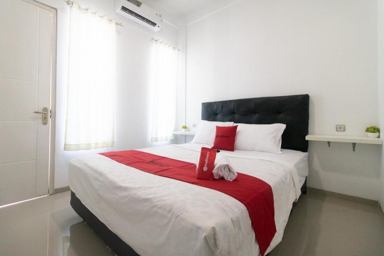 Reddoorz Syariah At Winong Nganjuk Hotel Kültér fotó