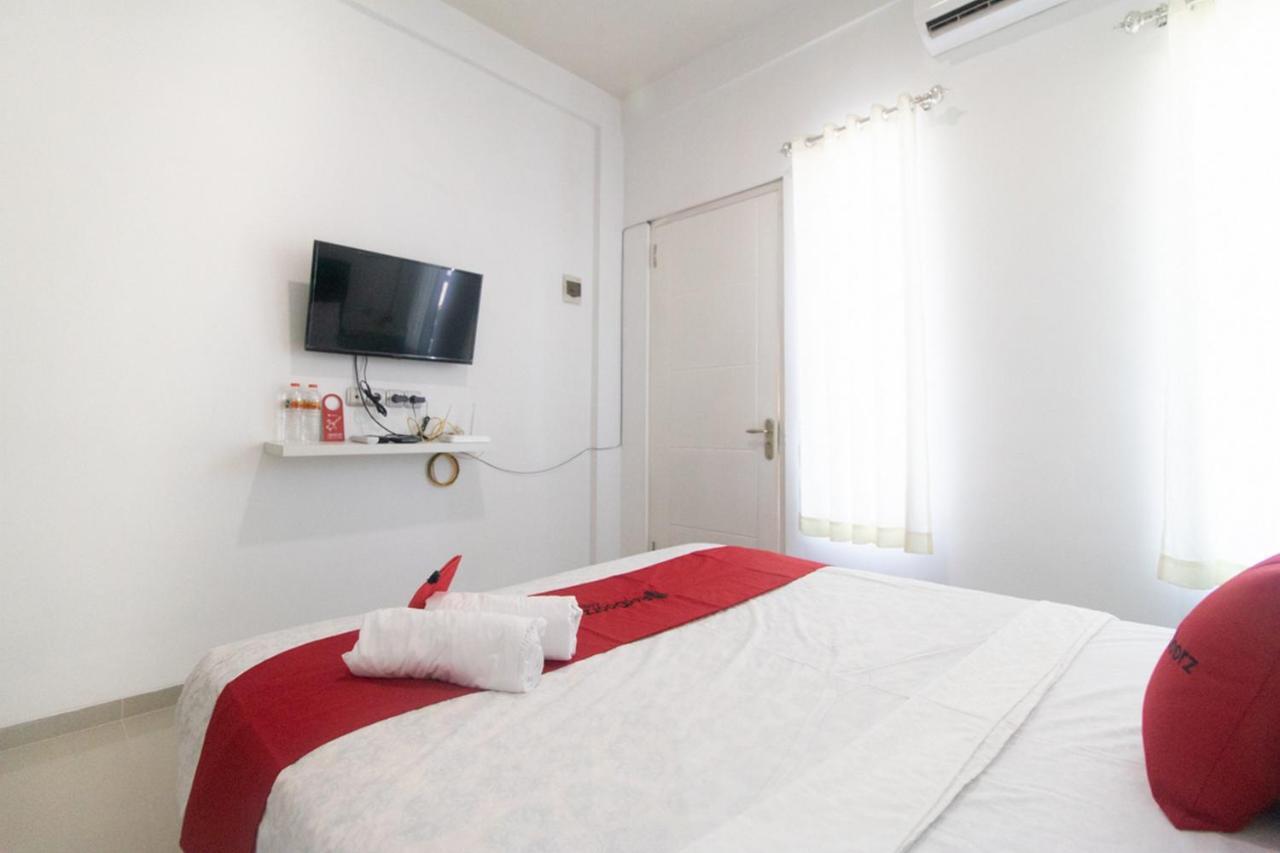 Reddoorz Syariah At Winong Nganjuk Hotel Kültér fotó