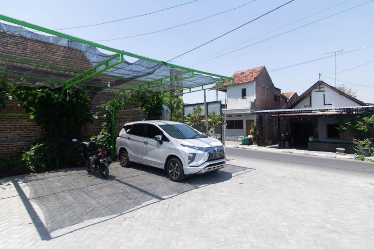 Reddoorz Syariah At Winong Nganjuk Hotel Kültér fotó
