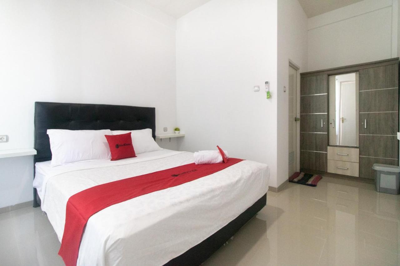 Reddoorz Syariah At Winong Nganjuk Hotel Kültér fotó